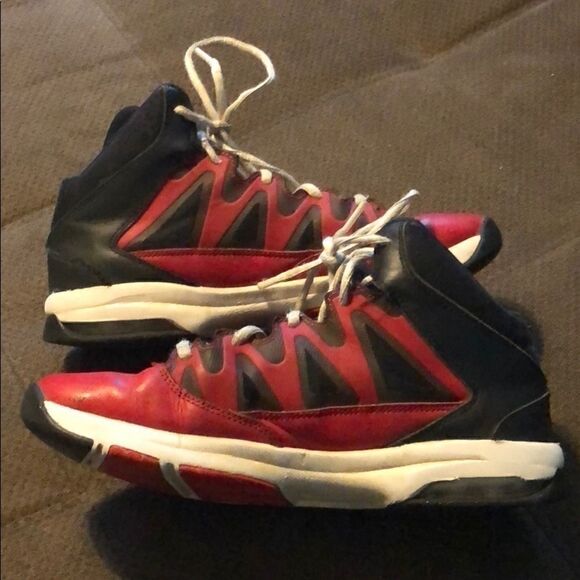 3/$15 or 5/$20 Boys size 7Y Nike stutter step basketball shoes - Picture 6 of 6